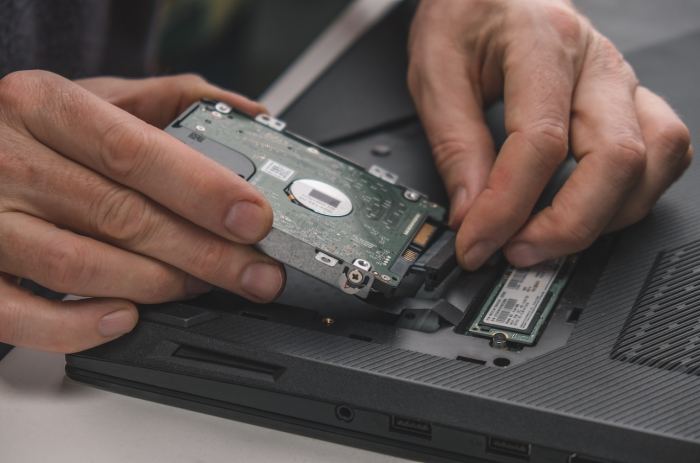 تعویض هارد کامپیوتر و لپ تاپ