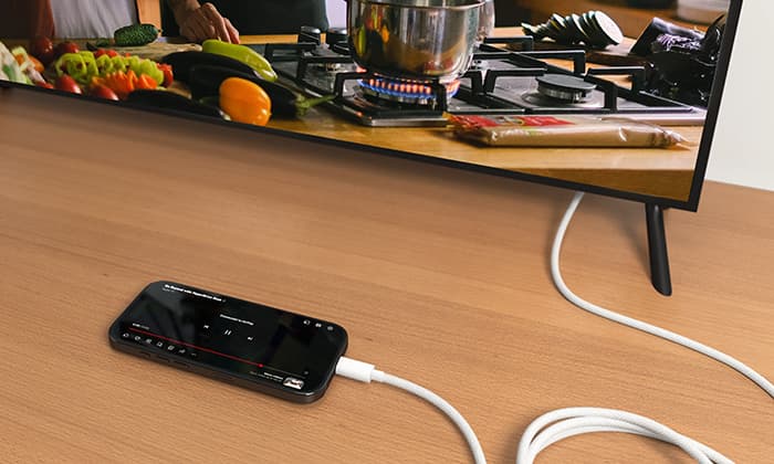 اتصال موبایل به تلویزیون با کابل